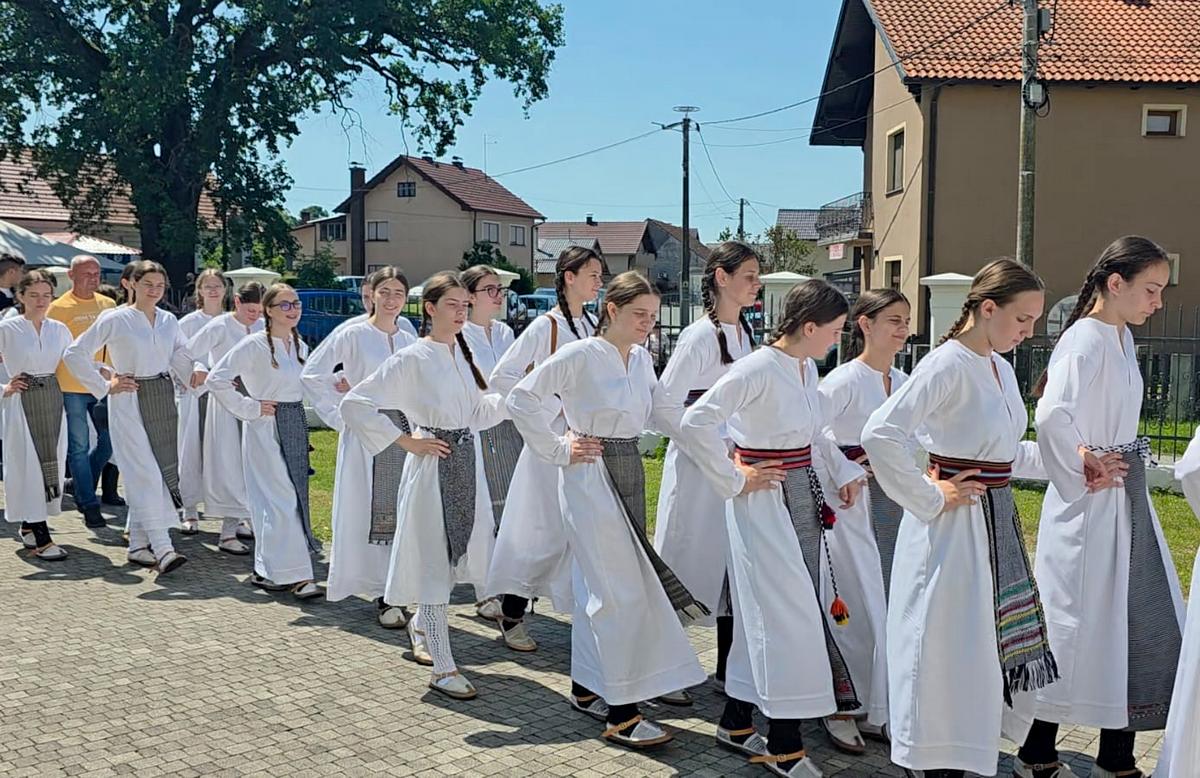 Procesija i sveta misa Donji Vidovec (5)