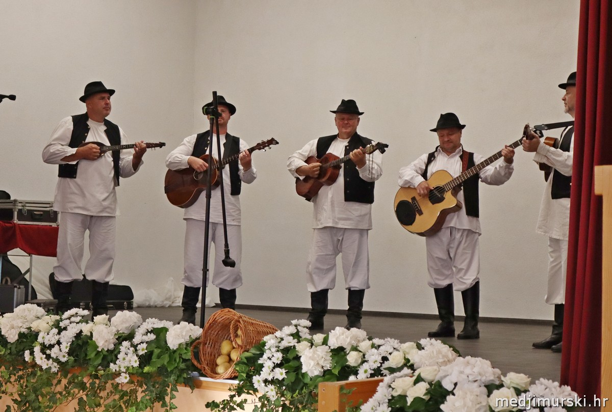 Svečana sjednica Općine Belica (84)
