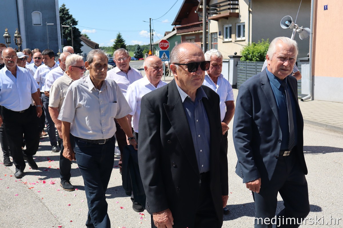 Tijelovska procesija Podturen 2026 (19)
