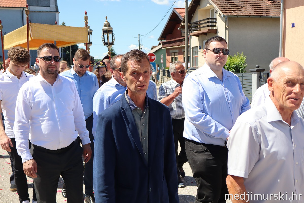 Tijelovska procesija Podturen 2026 (21)