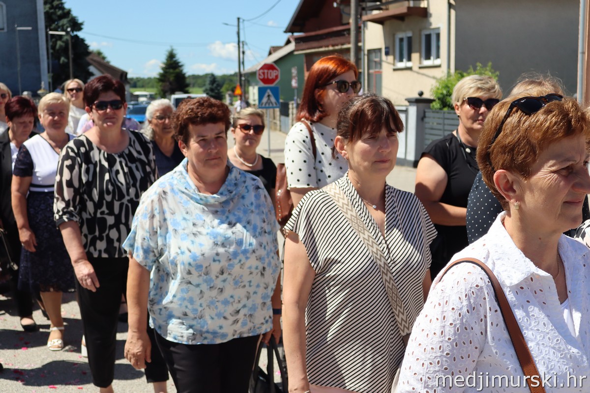 Tijelovska procesija Podturen 2026 (38)