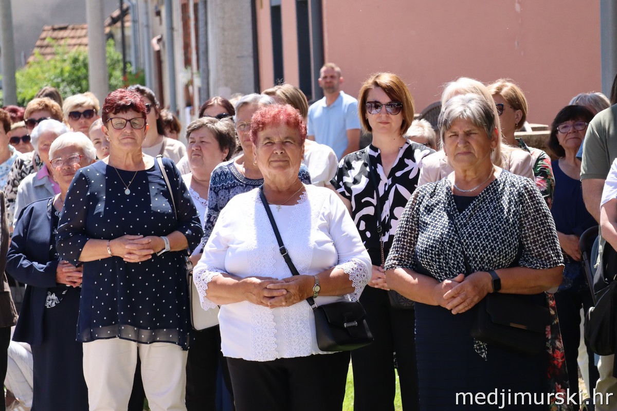 Tijelovska procesija Podturen 2026 (68)