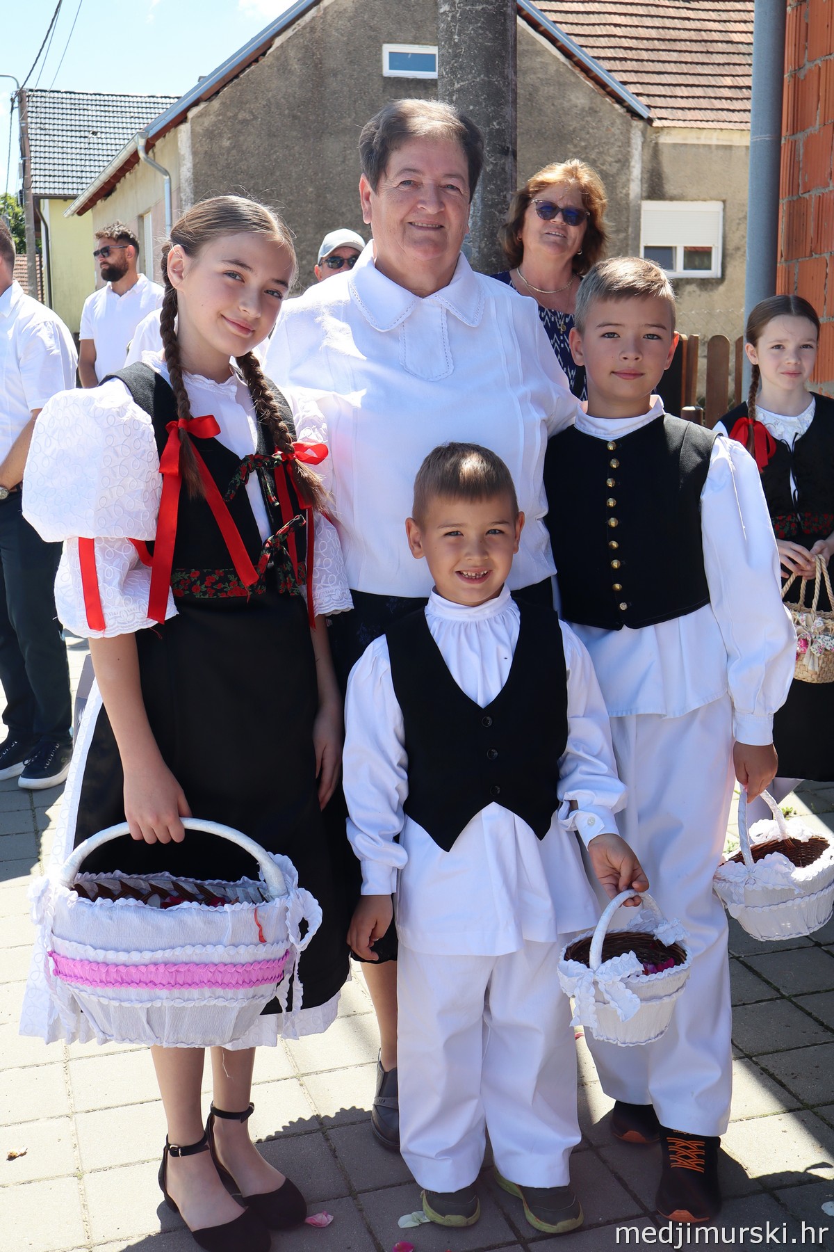 Tijelovska procesija Podturen 2026 (79)