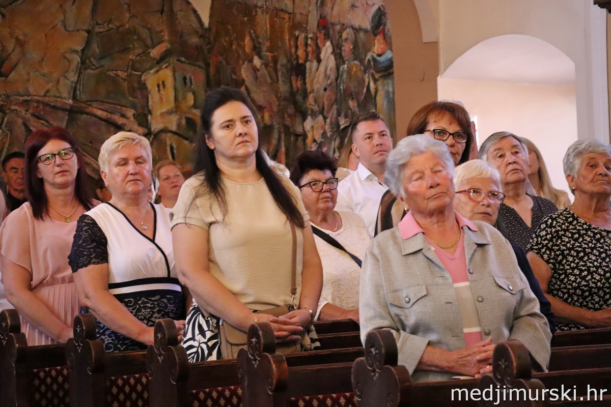 Tijelovska procesija Podturen 2026 (8)