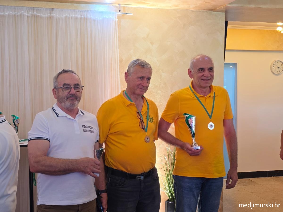 Umirovljenici pobjednici (15)