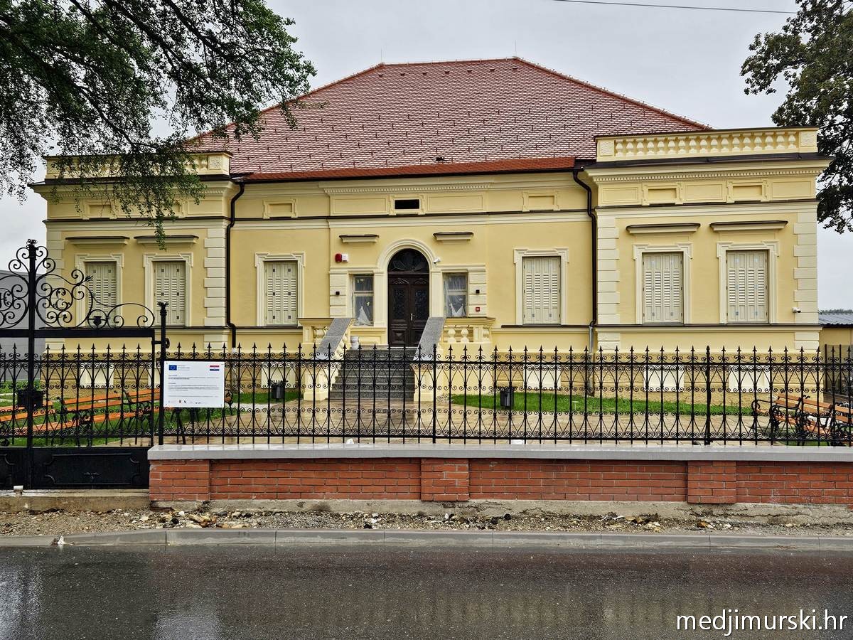 ZA UNUTRA 1 Palača međimurske popevke u Donjoj Dubravi