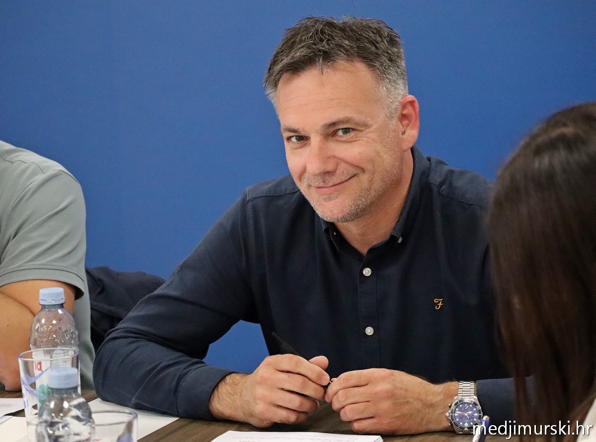 Za unutra 1 Dario Friščić