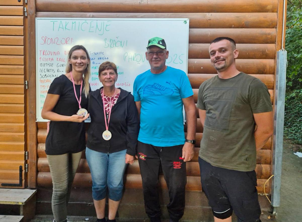 Za unutra 3 Josip Čeki sa suprugom Mirom, kćerkom Jasminom i zetom Mariom