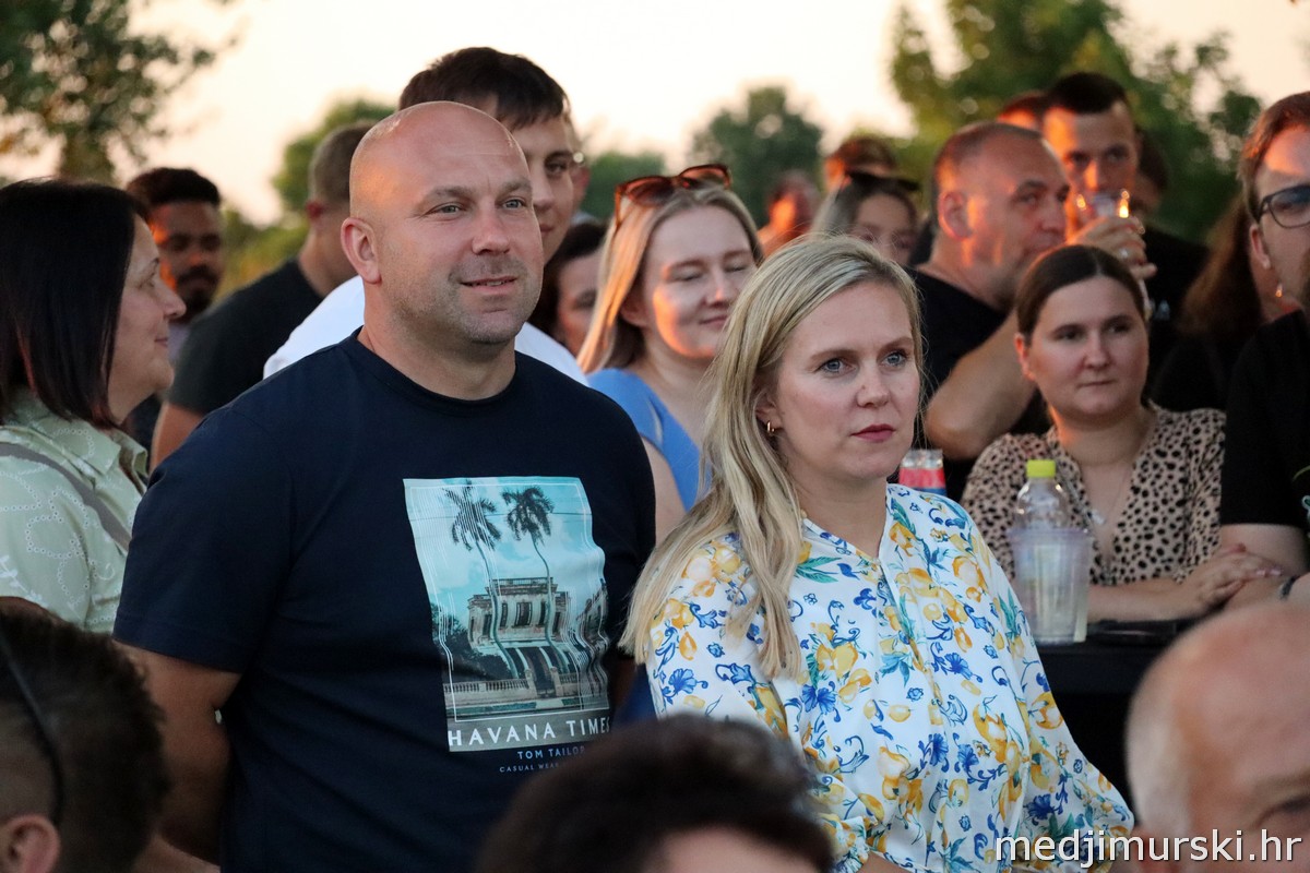 Aleksandar Lazić Lov na labuđe pero (38)