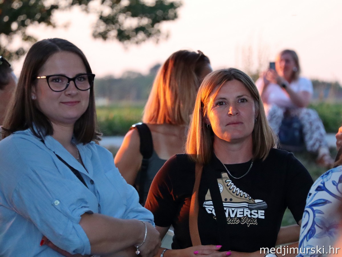 Aleksandar Lazić Lov na labuđe pero (45)