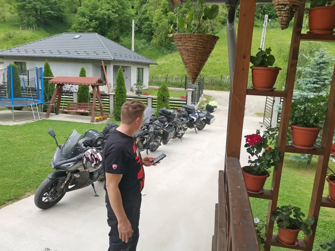 Dragutin Lukan motoristi putuju po svijetu10