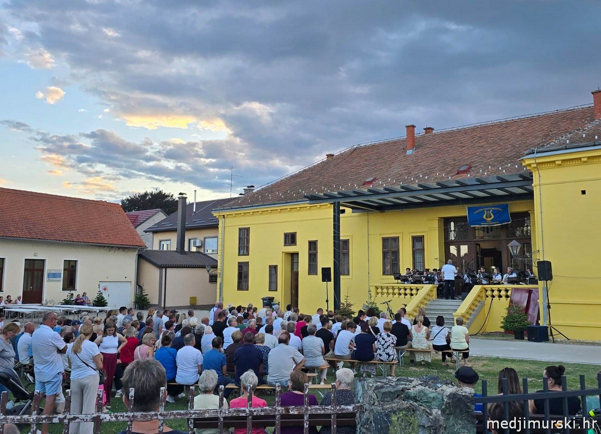 Koncert Puhačkog orkestra Donja Dubrava 2026 (78)