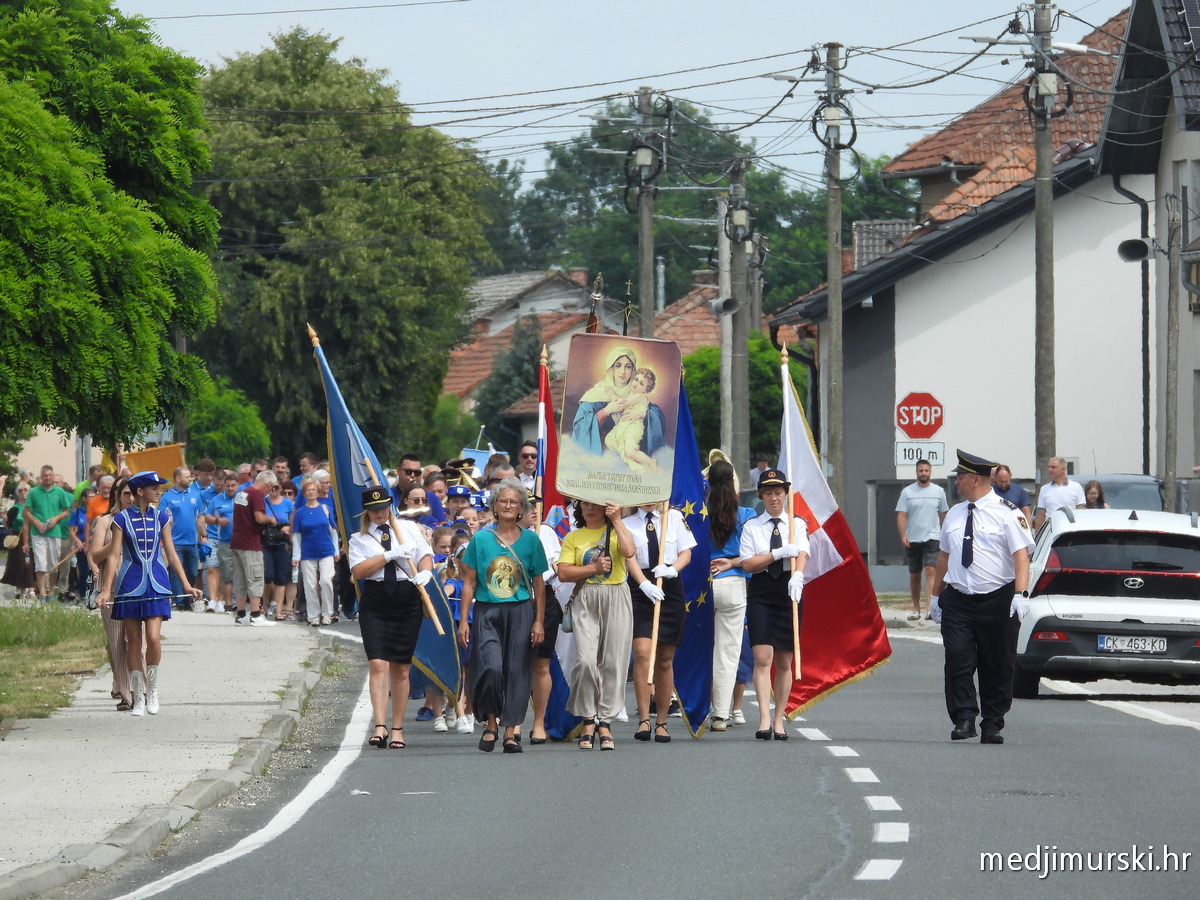 Mimohod Mala Subotica (19)