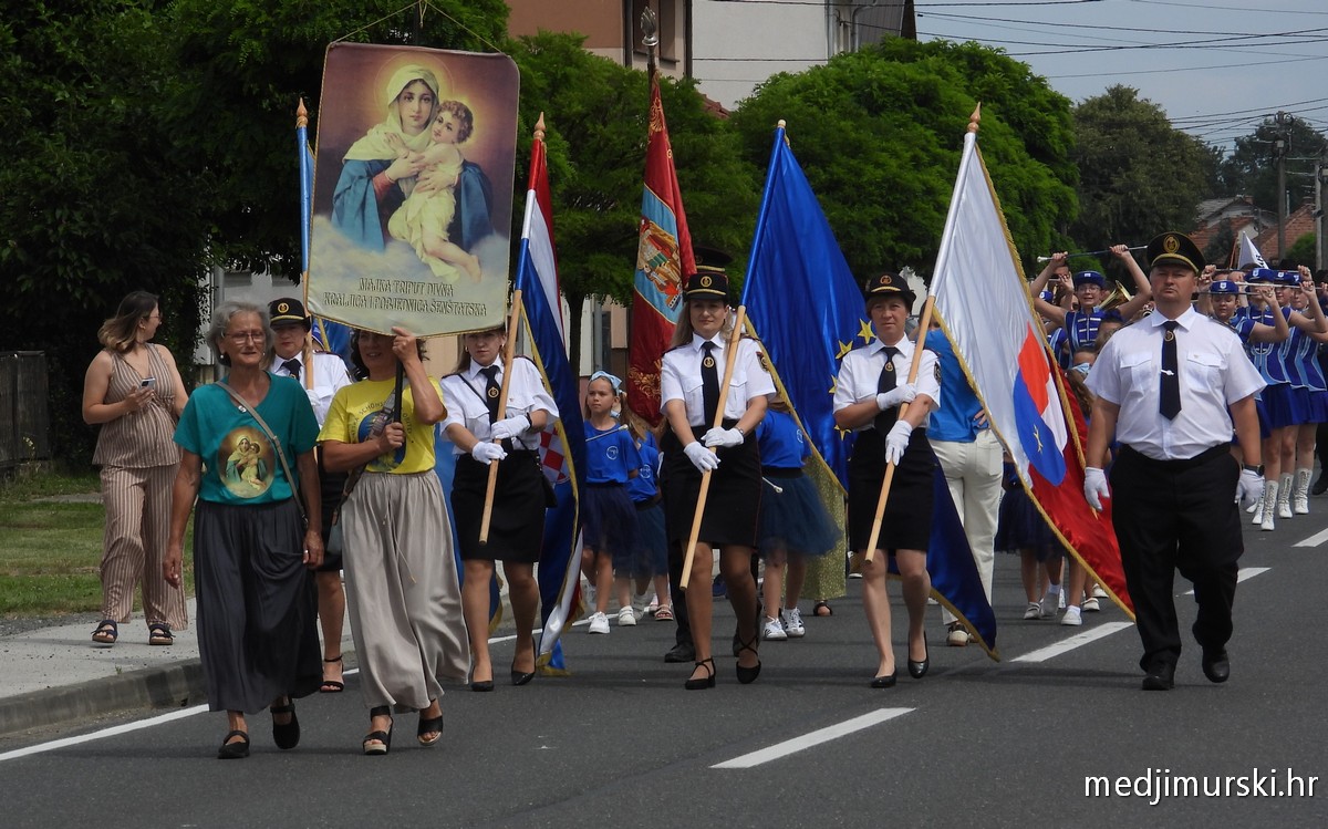 Mimohod Mala Subotica (22)