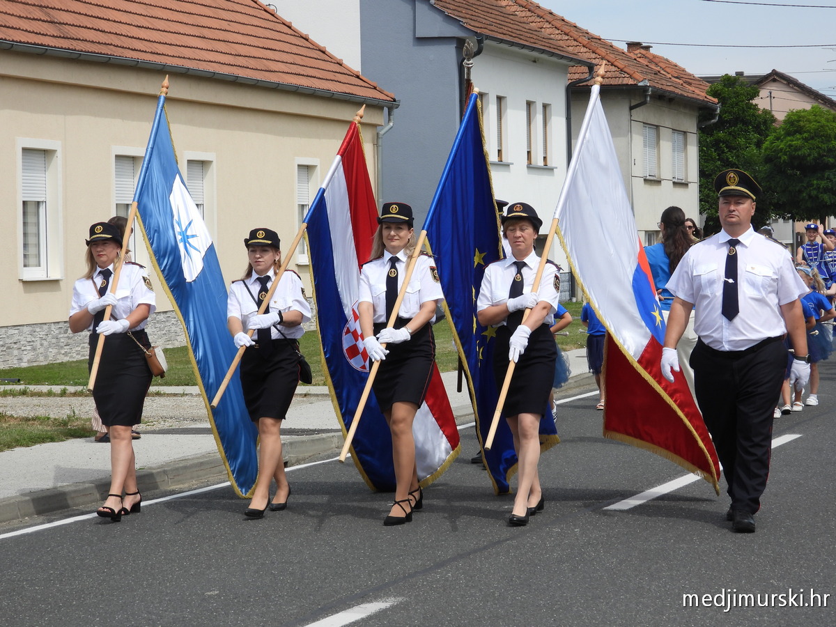Mimohod Mala Subotica (24)