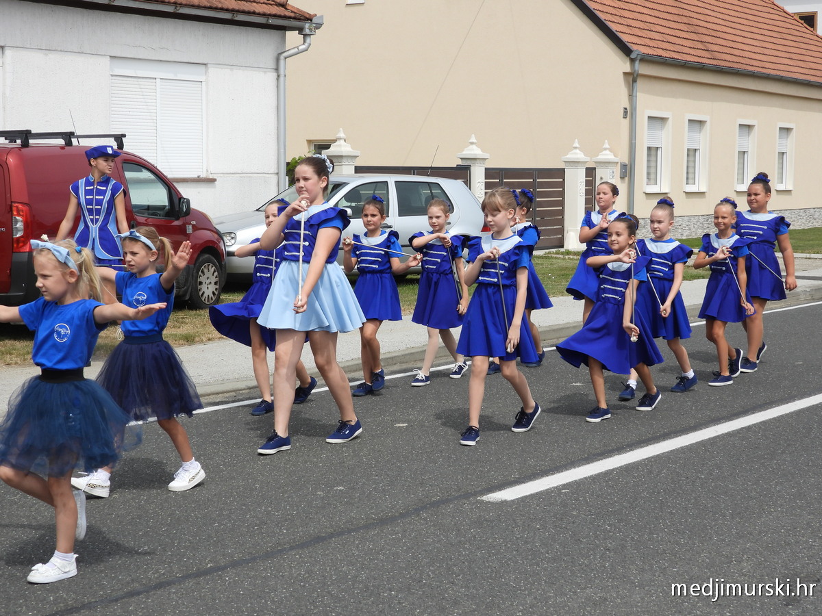 Mimohod Mala Subotica (27)