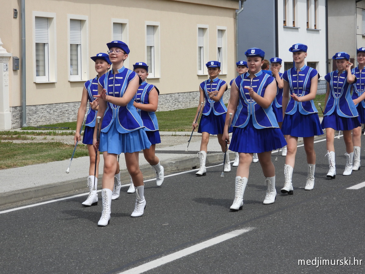 Mimohod Mala Subotica (28)