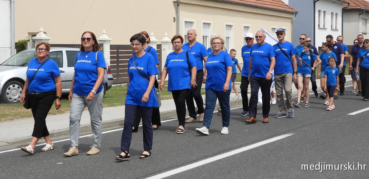 Mimohod Mala Subotica (40)