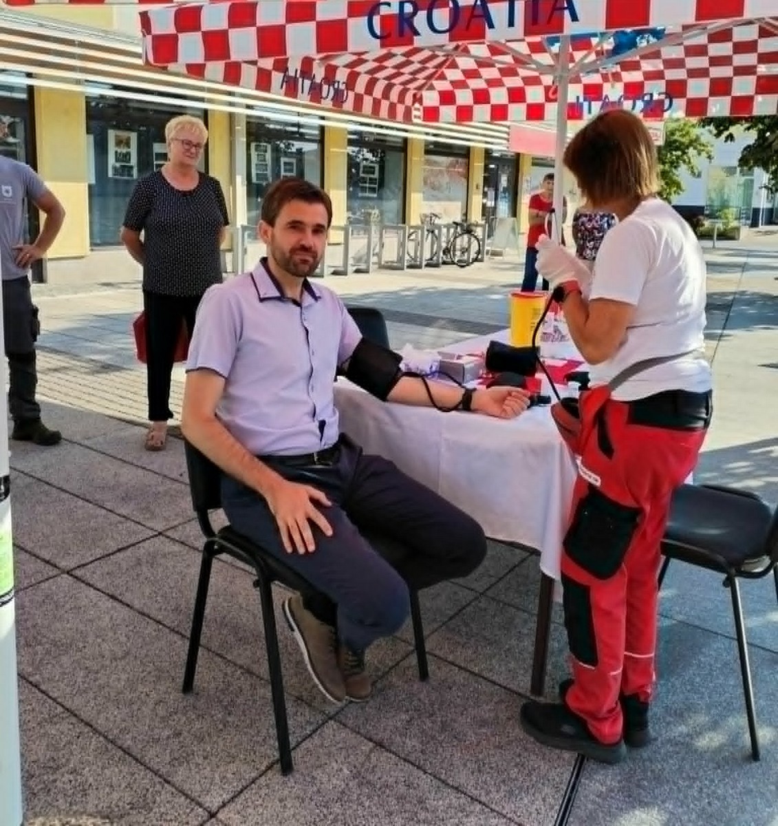 Mjerenje tlaka i šećera u Maloj Subotici (9)