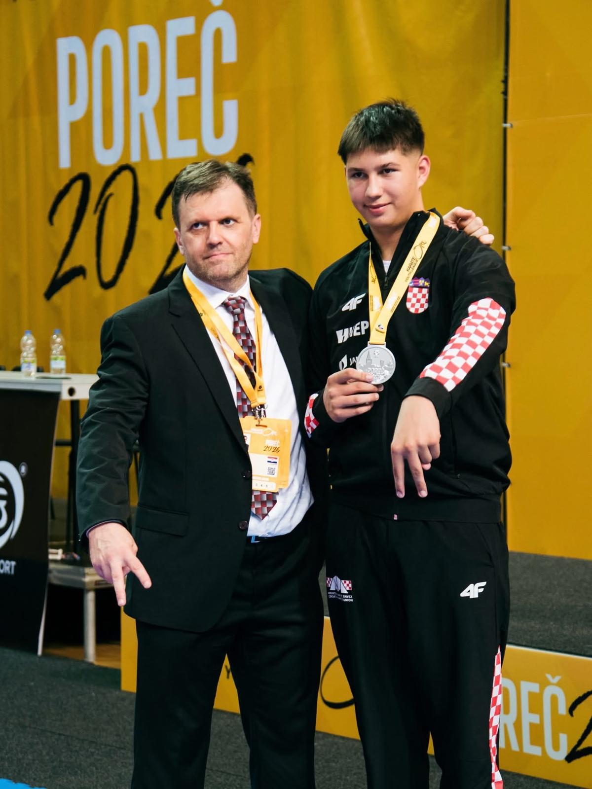 Petar Filipović i trener Dejan Slukić
