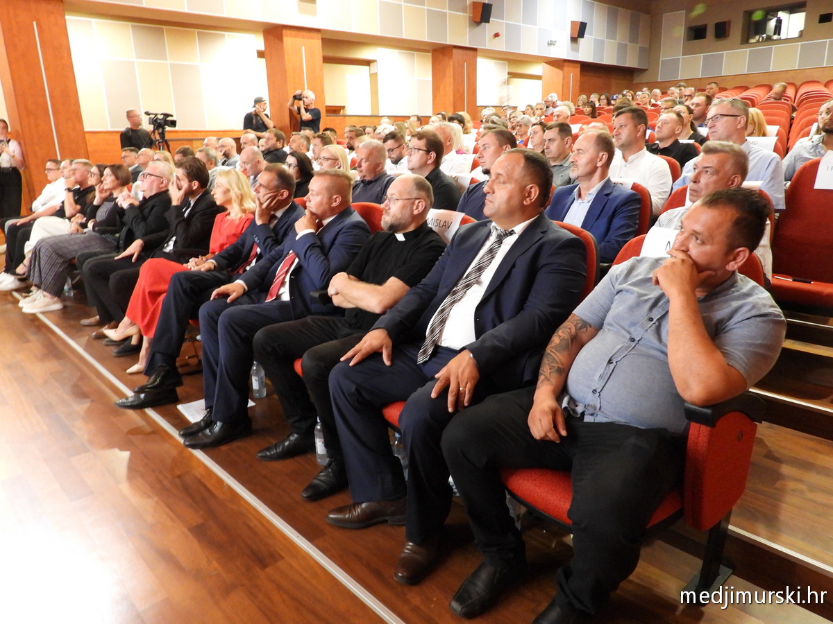 Svečana sjednica Općinskog vijećaMala Subotica (53)