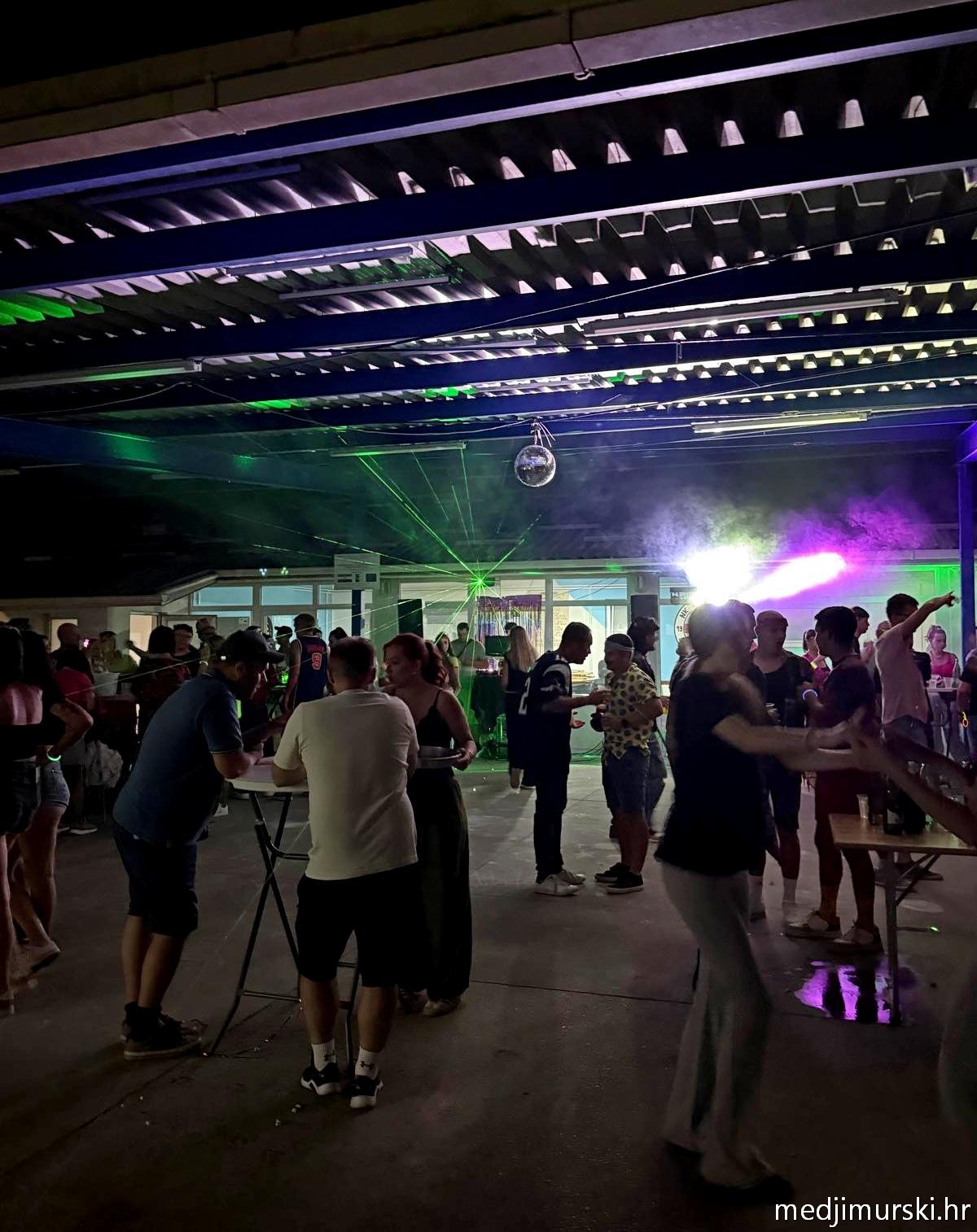 Trash party5